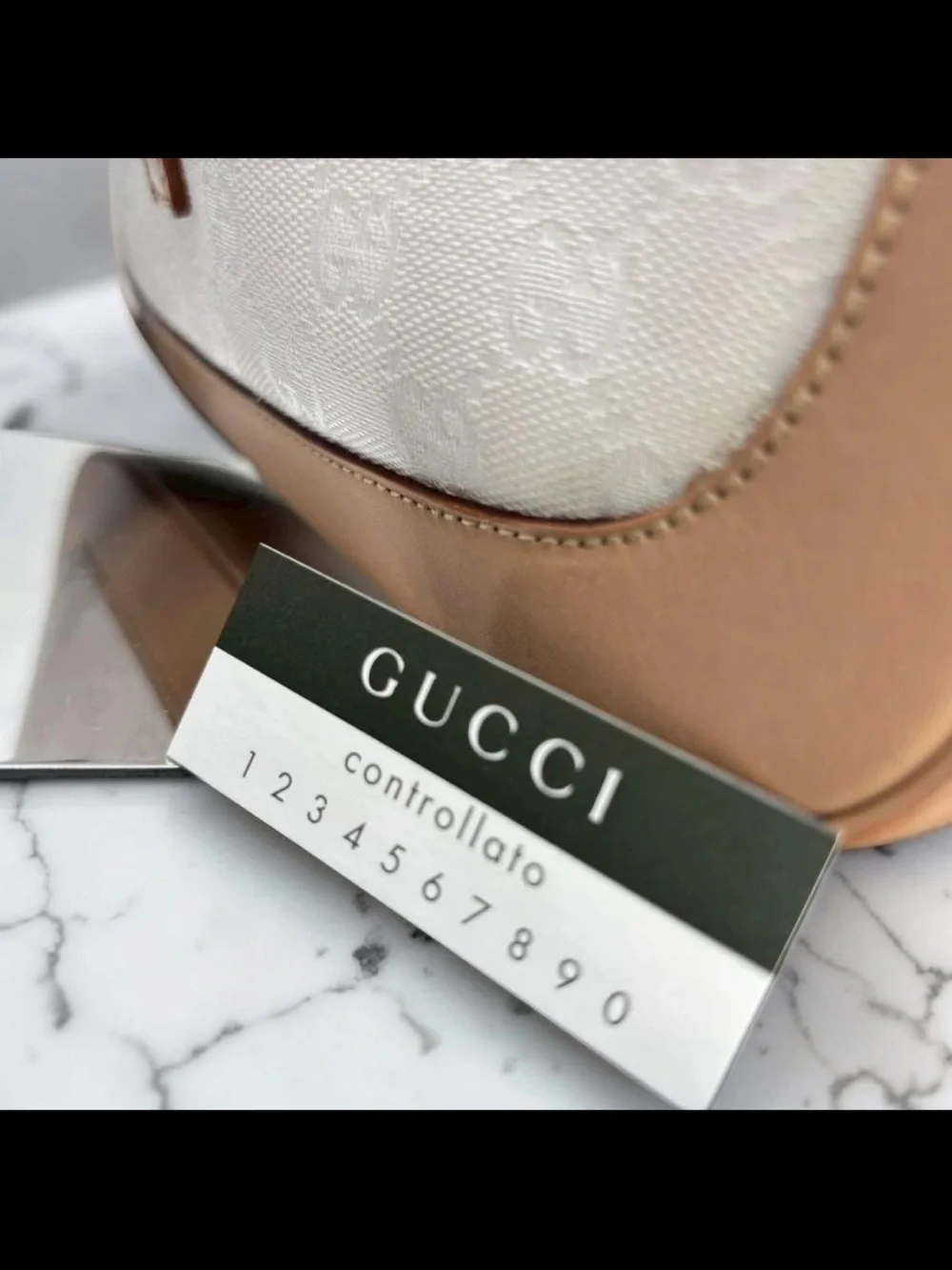 Gucci elegant cream